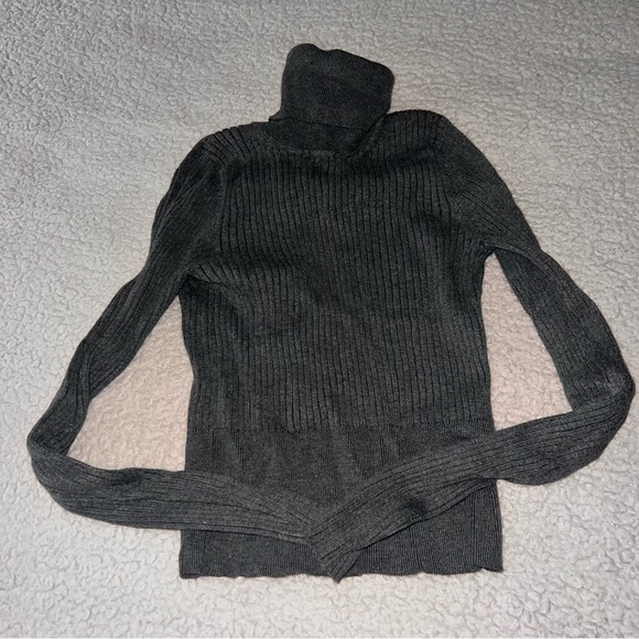 zara - Picture 2 of 5